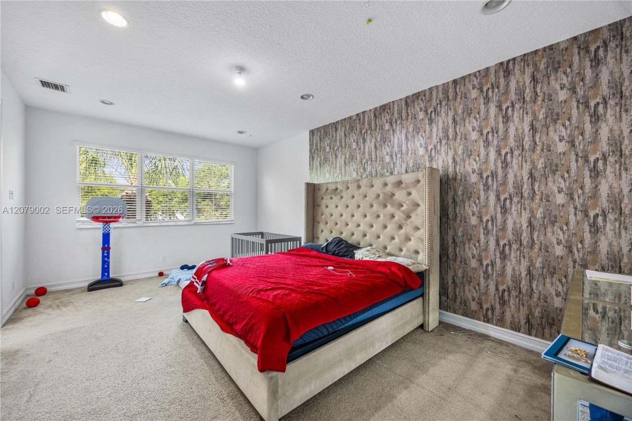 83 Palm Ln , Royal Palm Beach, FL 33411 Photo