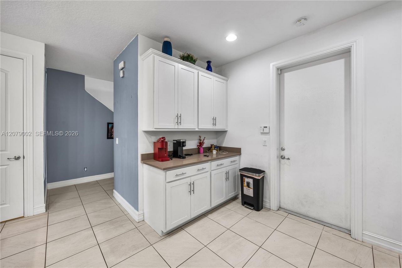 83 Palm Ln , Royal Palm Beach, FL 33411 Photo