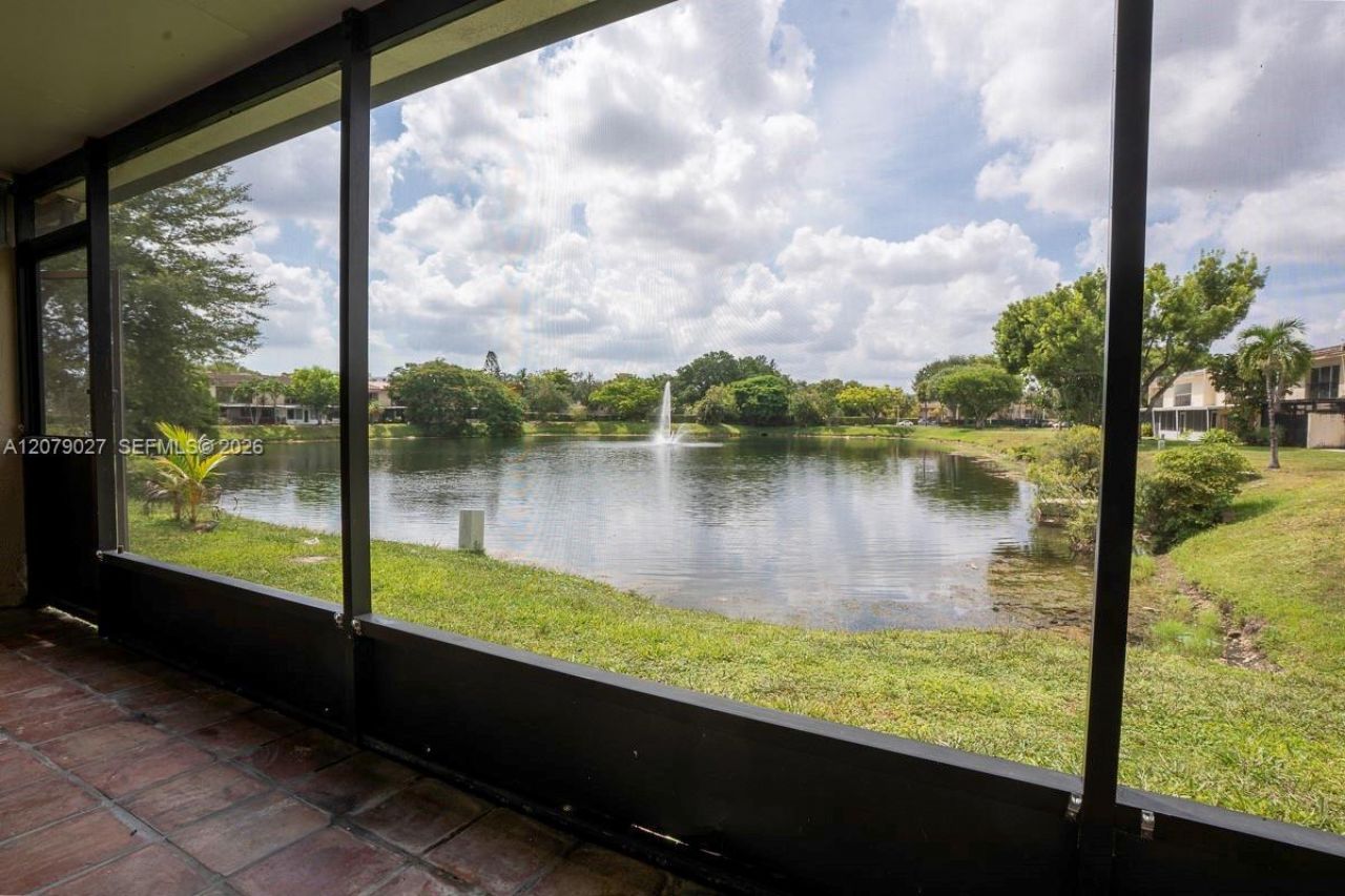 14295 Kendale Lakes Cir , Miami, FL 33183 Photo