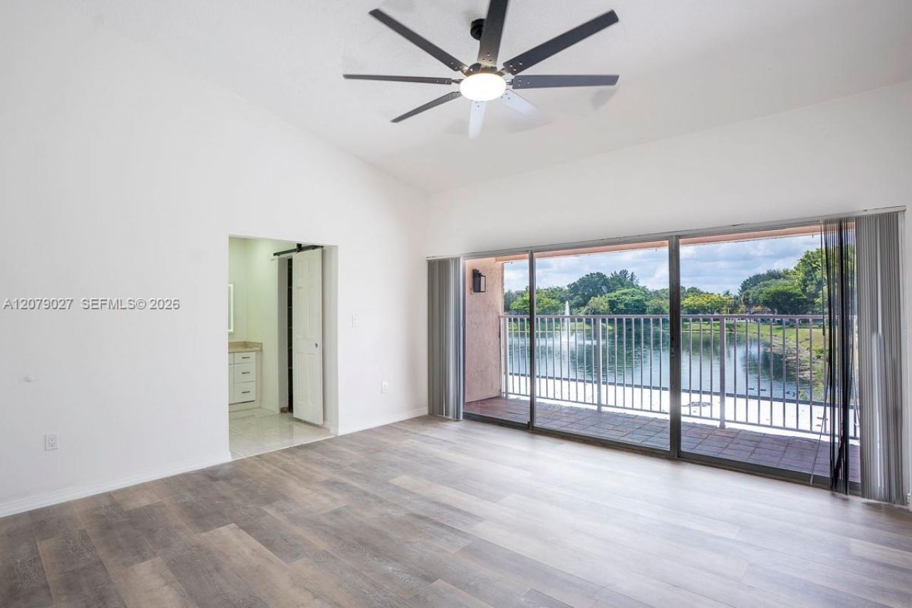 14295 Kendale Lakes Cir , Miami, FL 33183 Photo