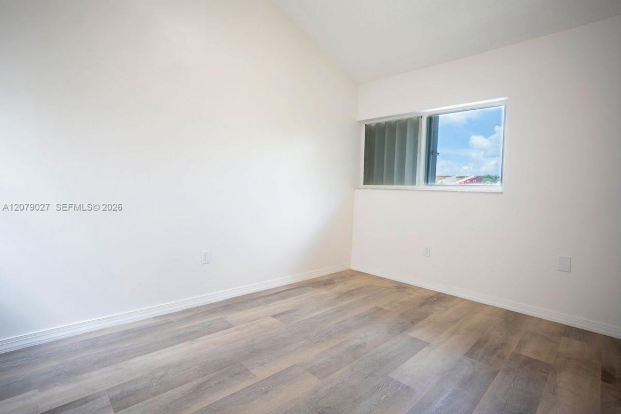 14295 Kendale Lakes Cir , Miami, FL 33183 Photo