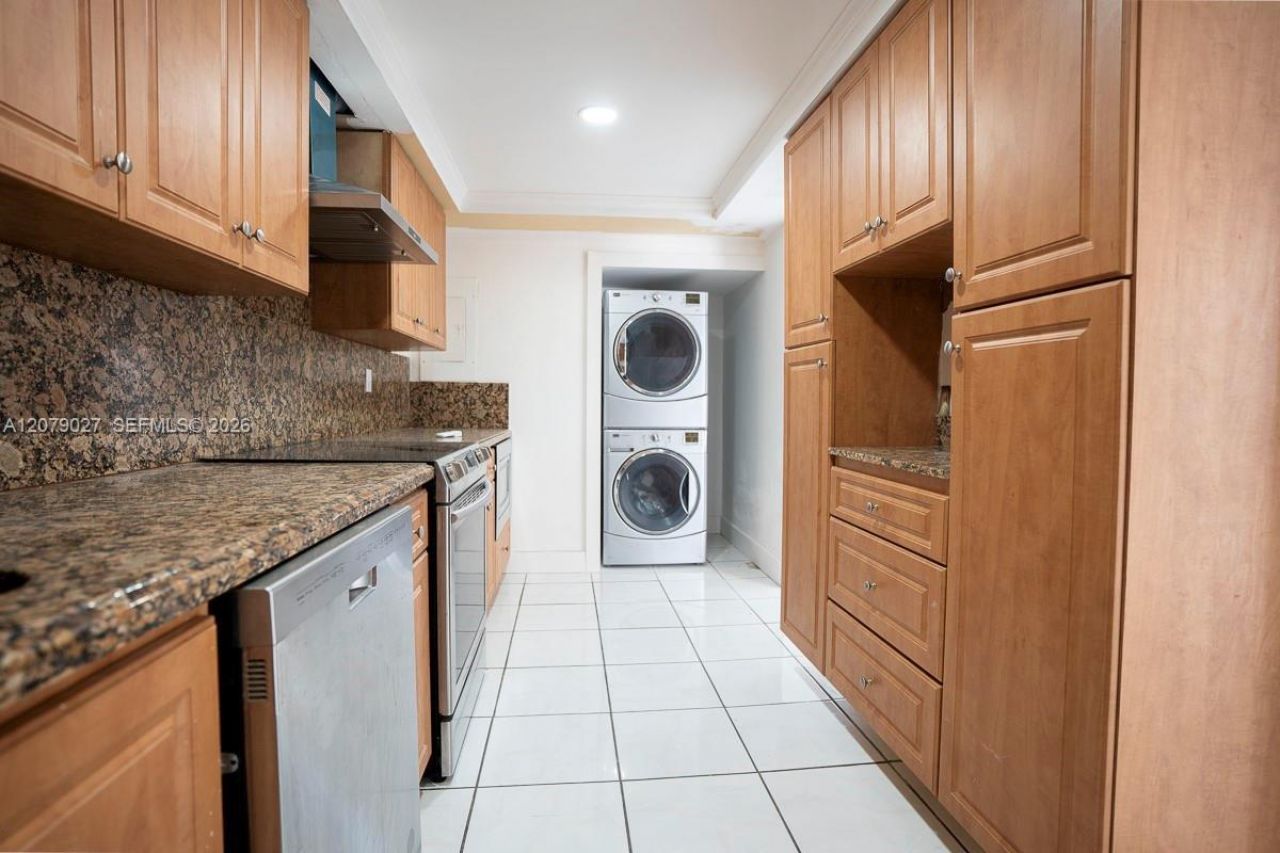14295 Kendale Lakes Cir , Miami, FL 33183 Photo