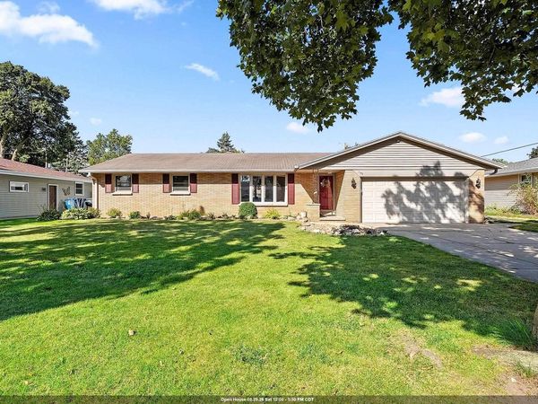 1192 ALICE DRIVE, Green Bay, WI 54304