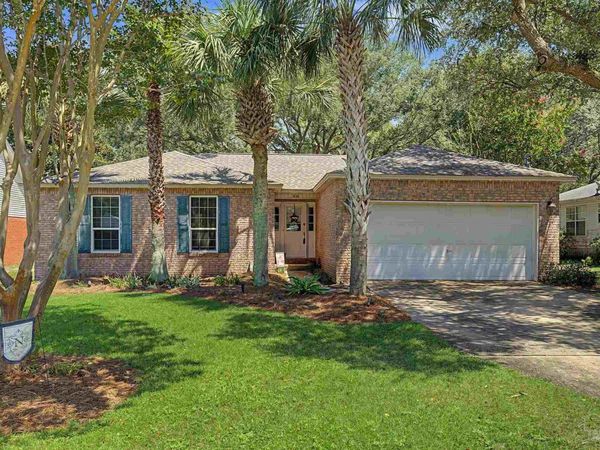1830 Wheeler Rd, Gulf Breeze, FL 32563
