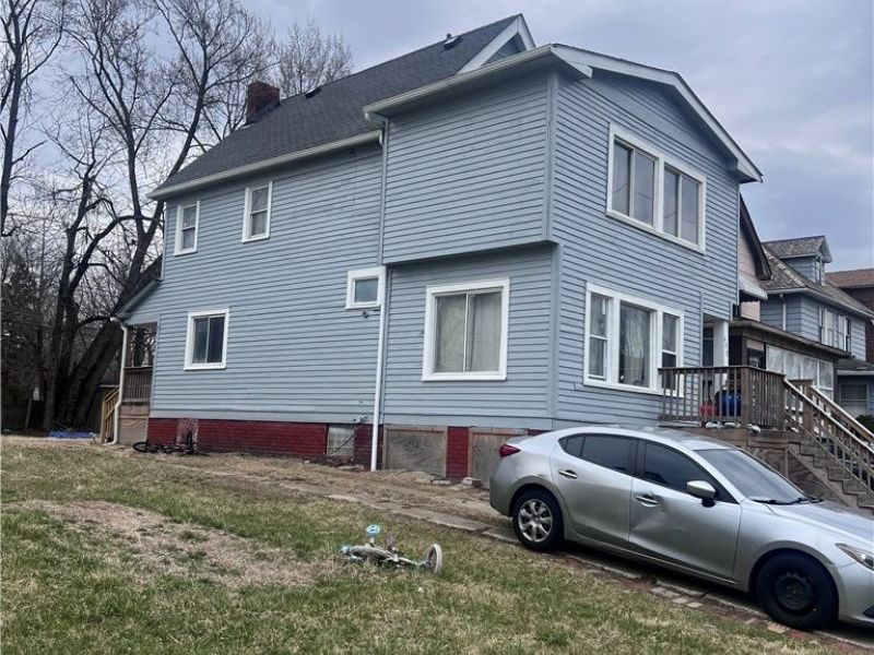 667 E 124th Street, Cleveland, OH 44108 Photo 2