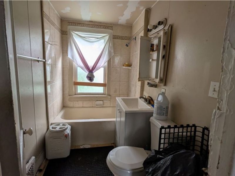 3585 E 116th Street, Cleveland, OH 44105 Photo 6