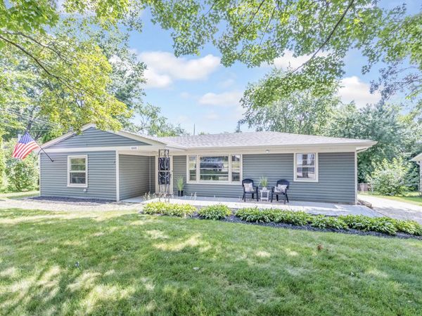 646 Mount Vernon Place , Batavia, IL 60510