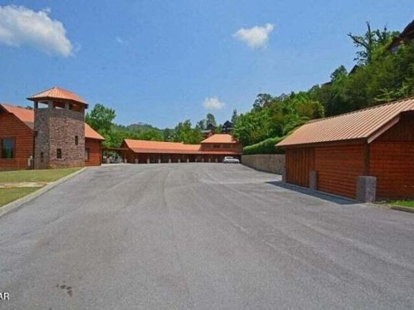 1740 High Rock Way, Sevierville, TN 37862