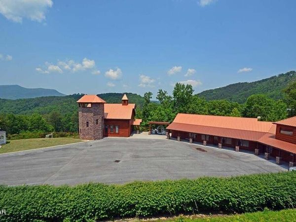 1740 High Rock Way, Sevierville, TN 37862