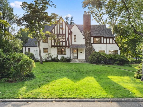 2 Byworth Road , New Rochelle, NY 10804