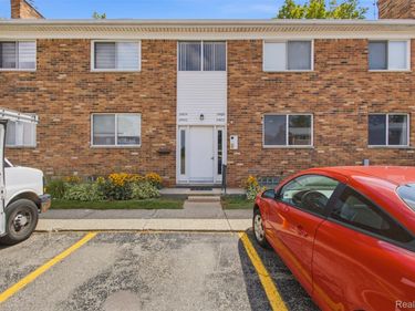 29622 Hoover Road, Warren, Mi 48093