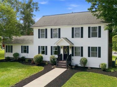 S3504 Four Rod Road W, East Aurora, NY 14052