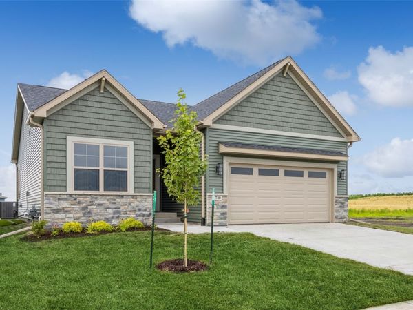 400 S Seven Oaks Road , North Liberty, IA 52317