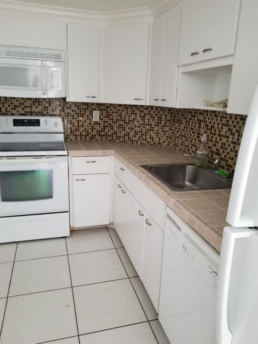 500 Bayview Drive, Unit 817, Sunny Isles Beach, FL 33160 Photo