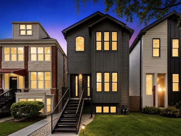 3644 W Cornelia Avenue , Unit 2, Chicago, IL 60618