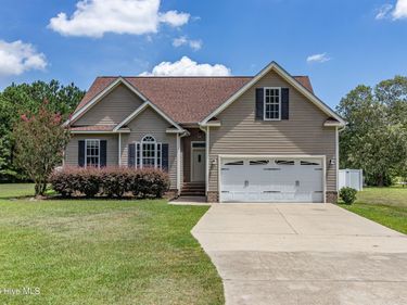 501 Western Wayne Drive , Pikeville, NC 27863