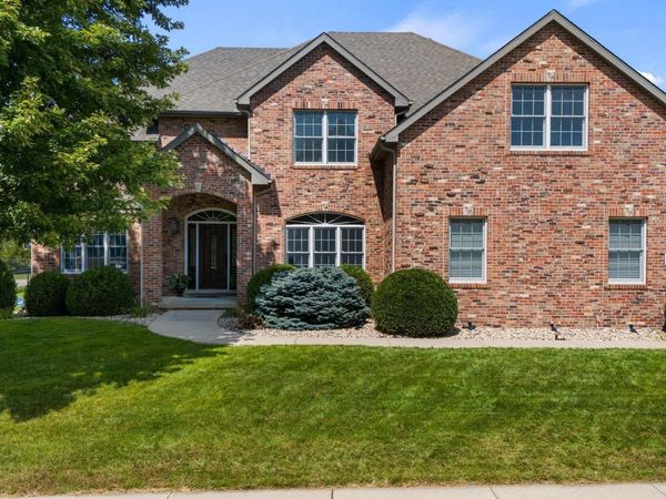 2925 W PLAYDEN Drive, Peoria, IL 61615
