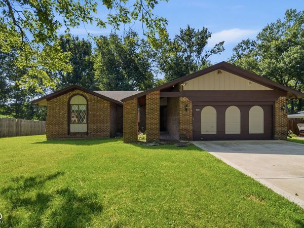 6130 Munsee Lane, Indianapolis, IN 46228
