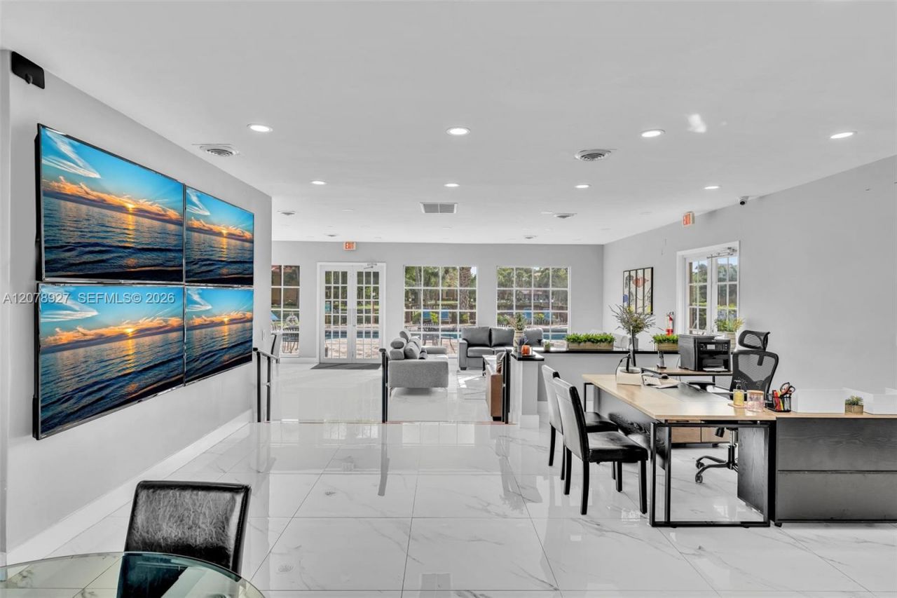 10765 Cleary Blvd, Unit 104, Plantation, FL 33324 Photo