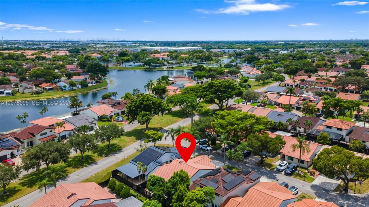 6633 NW 176th Ter , Hialeah, FL 33015 Photo