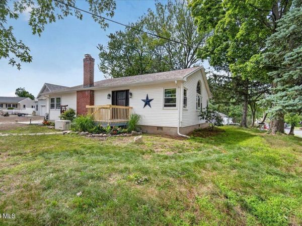55 Hunting Road, Albany, NY 12205