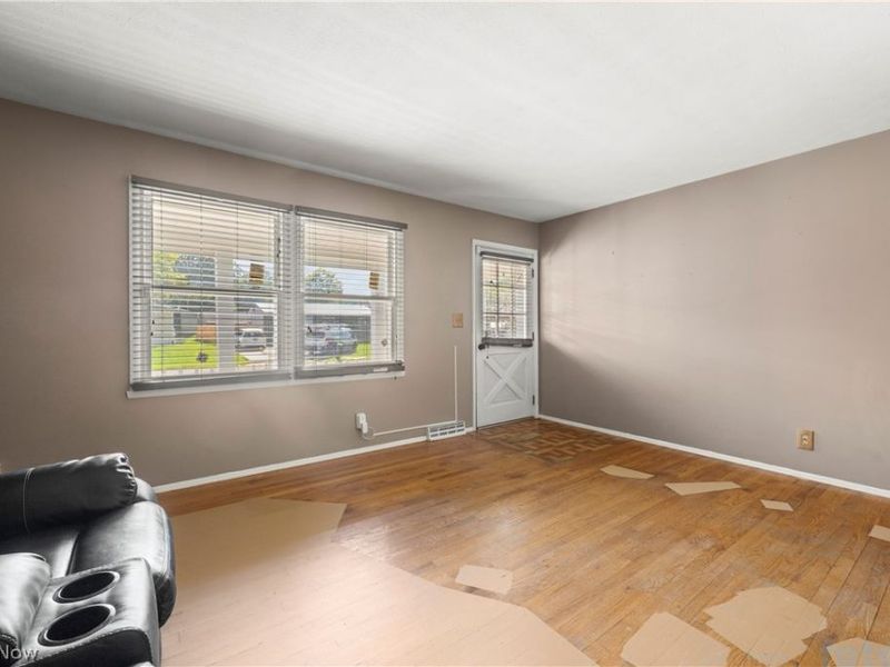 1484 Erie Avenue, Akron, OH 44312 Photo 10