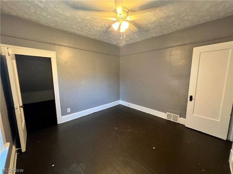 1910 Mayview Avenue, Cleveland, OH 44109 Photo 13