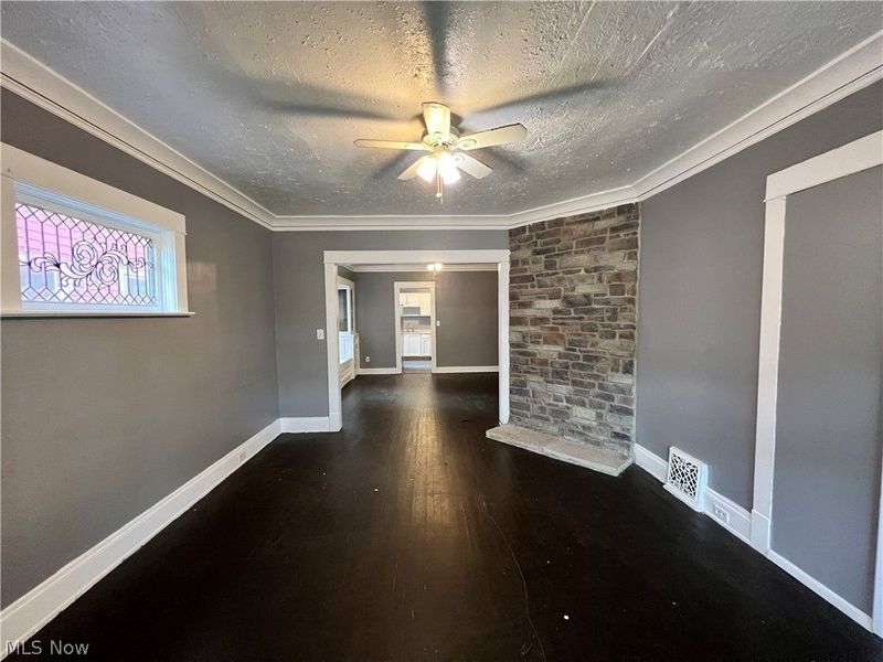 1910 Mayview Avenue, Cleveland, OH 44109 Photo 2