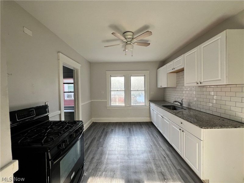 1910 Mayview Avenue, Cleveland, OH 44109 Photo 20