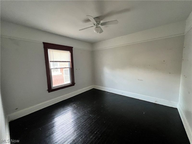 1910 Mayview Avenue, Cleveland, OH 44109 Photo 24