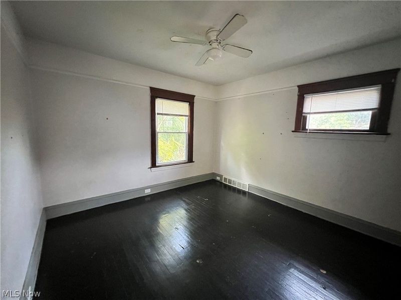 1910 Mayview Avenue, Cleveland, OH 44109 Photo 26