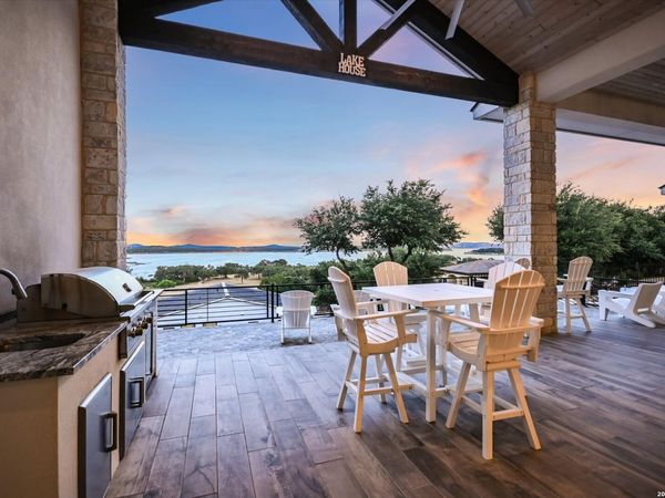 1134 Brads Flight, Canyon Lake, TX 78133