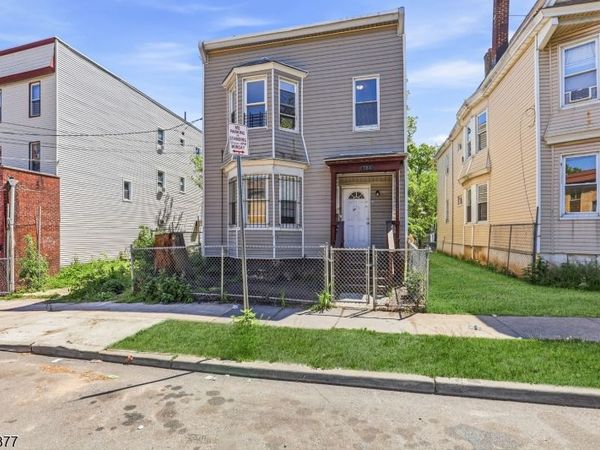 184 W Runyon St, Newark, NJ 07108