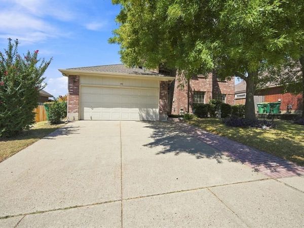 212 Armstrong Drive , Cedar Hill, TX 75104