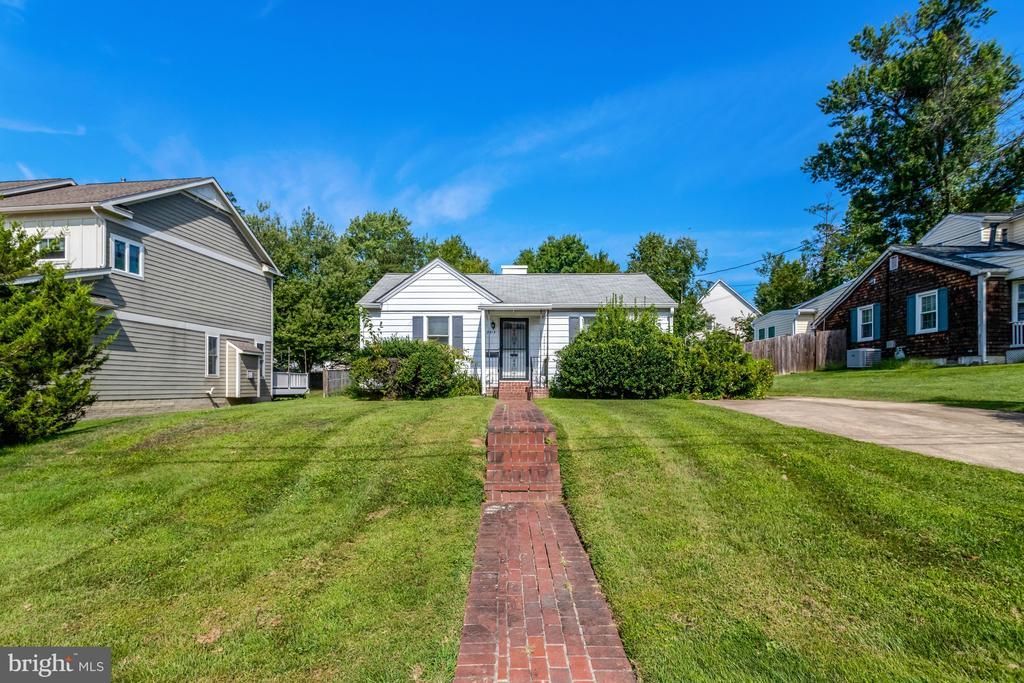 2214 Boxwood Drive, Falls Church, VA 22043 Main Photo
