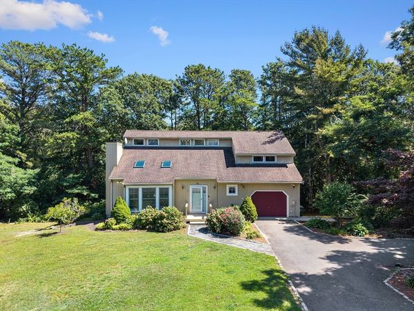 16 Alder Lane, Falmouth, MA 02556