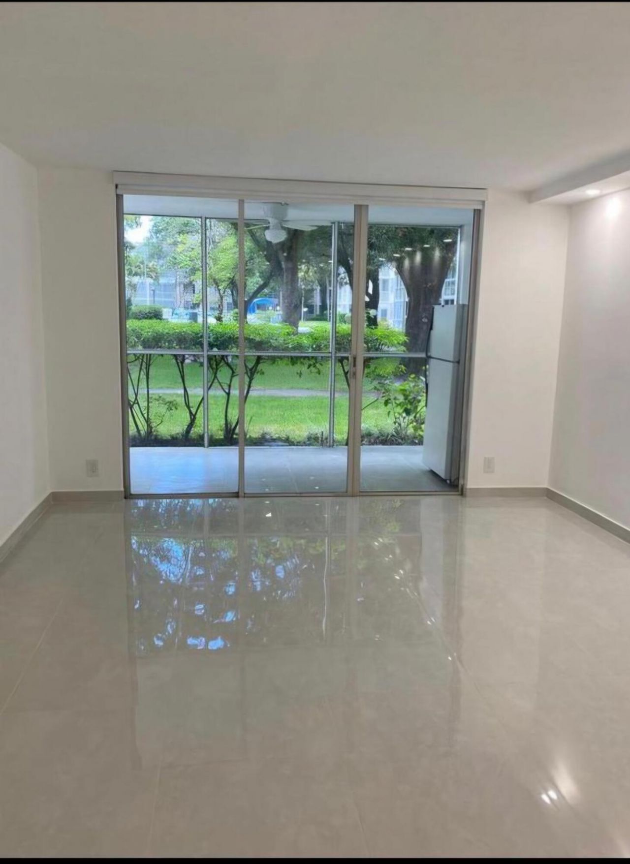2600 NW 49th Avenue, Unit 112, Lauderdale Lakes, FL 33313 Photo