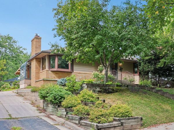 612 Russell Avenue S, Minneapolis, MN 55405