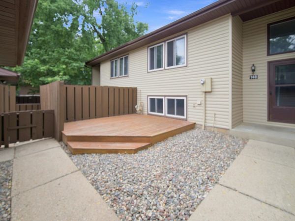 148 River Woods Lane , Burnsville, MN 55337