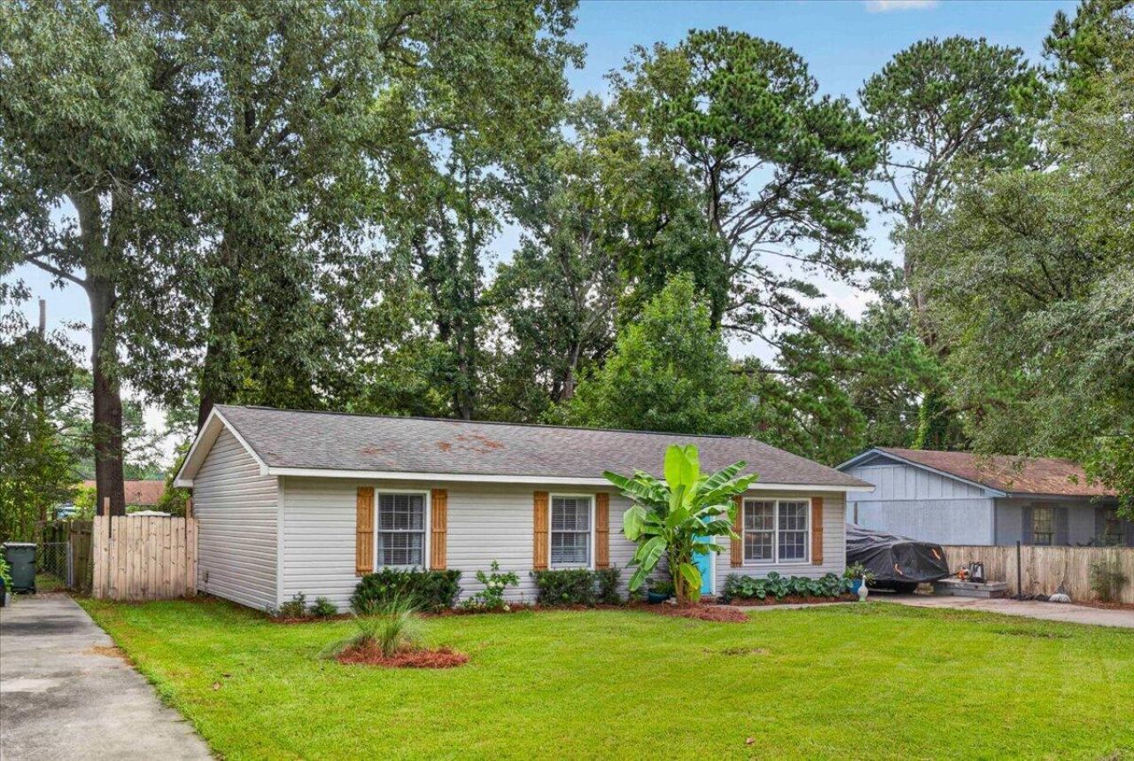 524 Mary Scott Drive Photo 2