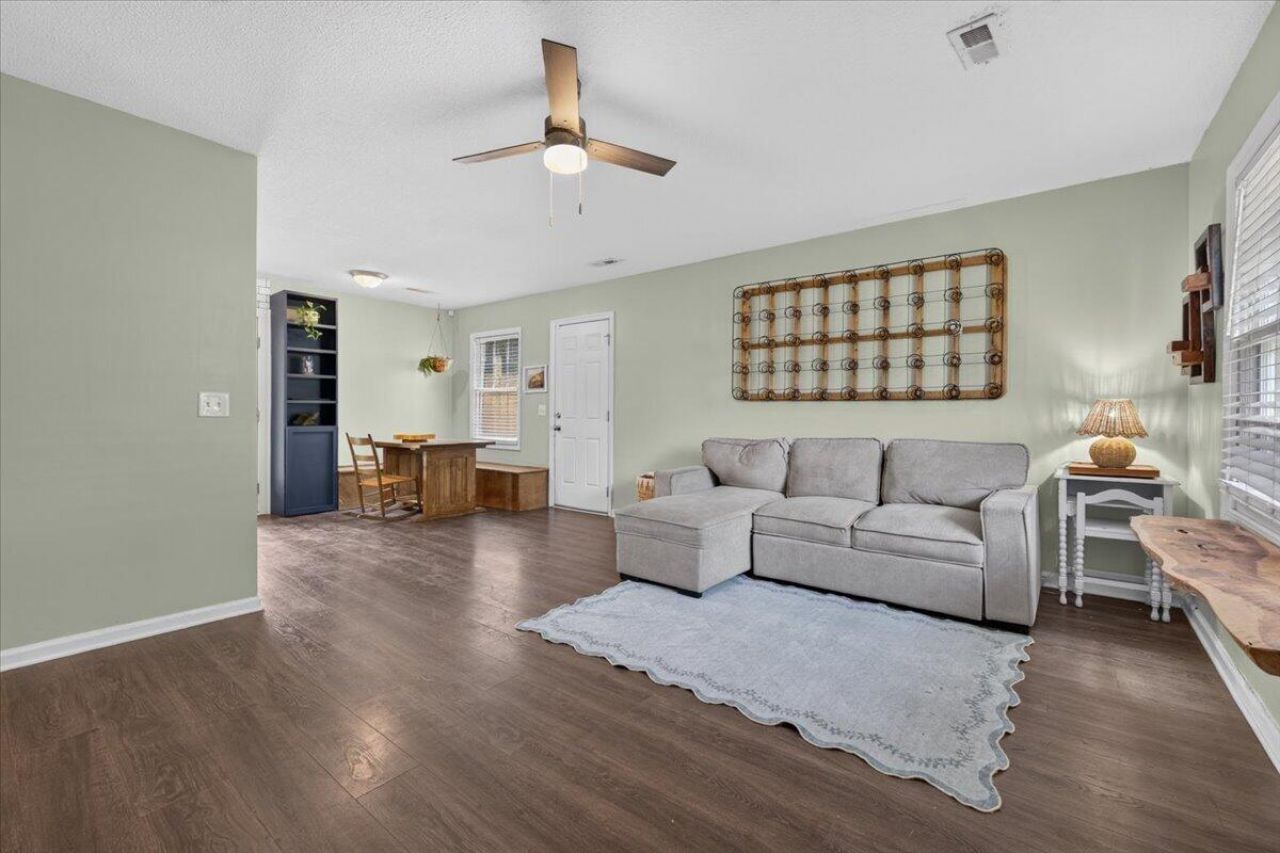 524 Mary Scott Drive Photo 6