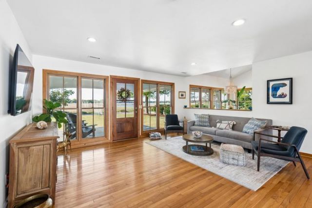 1259 Harbor View Lane Photo 8