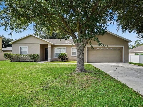 422 COLUMBIA COURT , POINCIANA, FL 34759