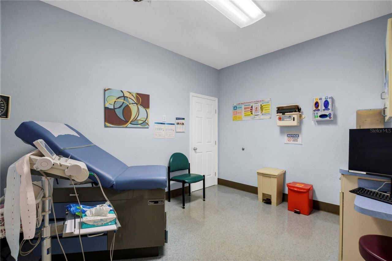 2221 North Boulevard W, Davenport, FL 33837 Photo