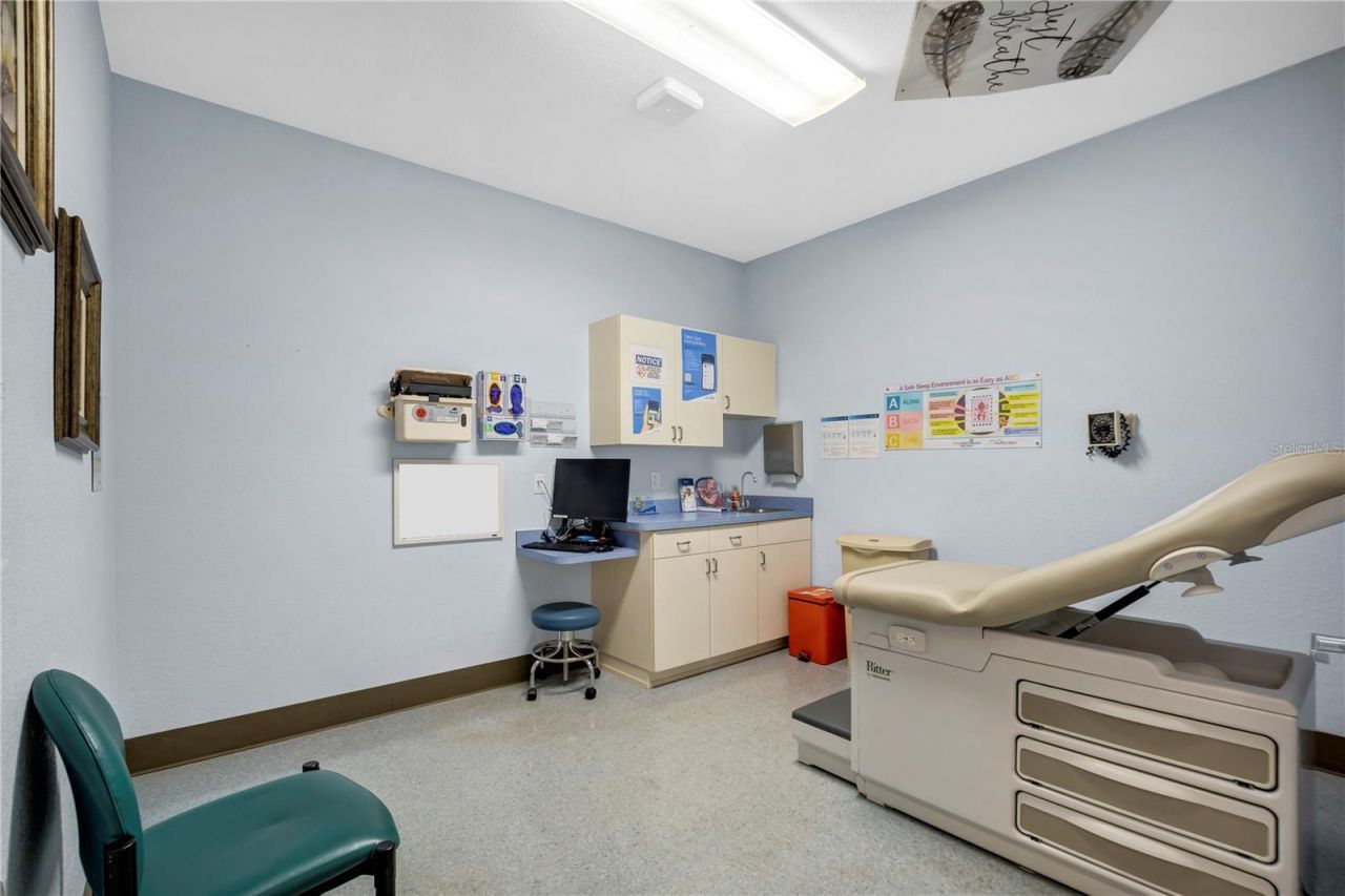 2221 North Boulevard W, Davenport, FL 33837 Photo