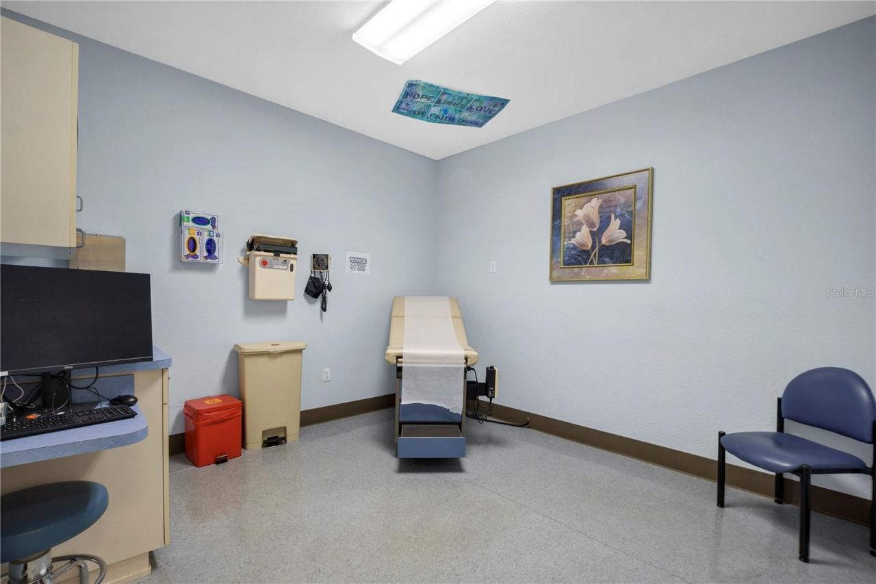 2221 North Boulevard W, Davenport, FL 33837 Photo