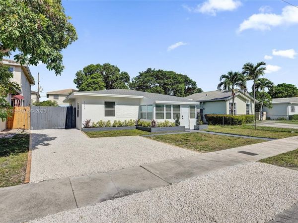 1115 NW 1st Ave , Fort Lauderdale, FL 33311