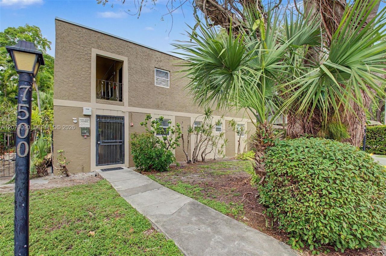 7500 SW 59th Pl , Unit 106, South Miami, FL 33143 Photo