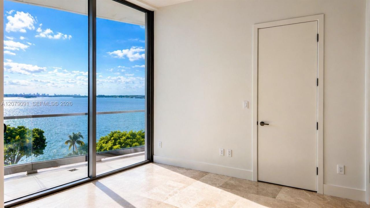 175 SE 25th Rd , Unit 504, Miami, FL 33131 Photo