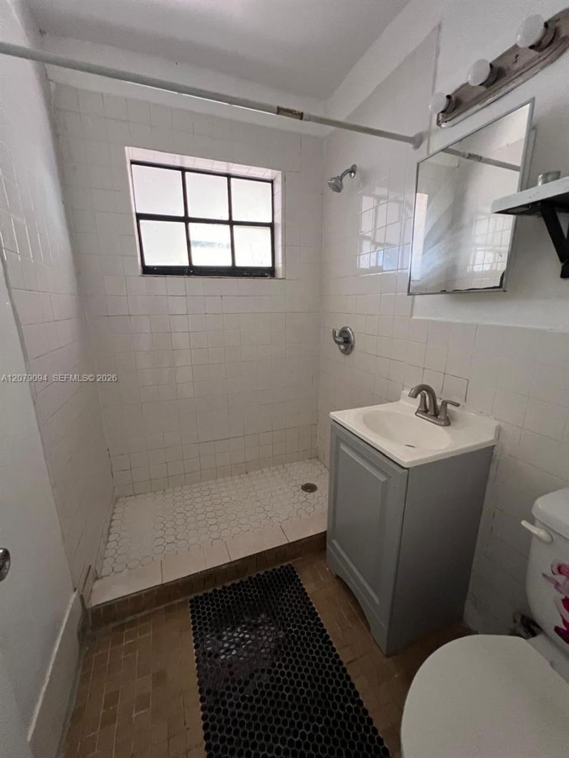 2140 NW 1st Ter , Unit A, Miami, FL 33125 Photo